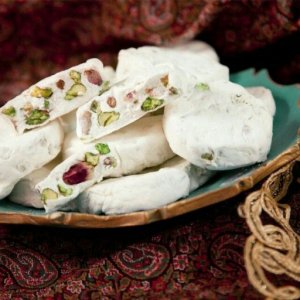 آیا گز اصفهان آردی بادامی با کیفیت به صورت فله ای و بسته ای فروخته می شود؟
